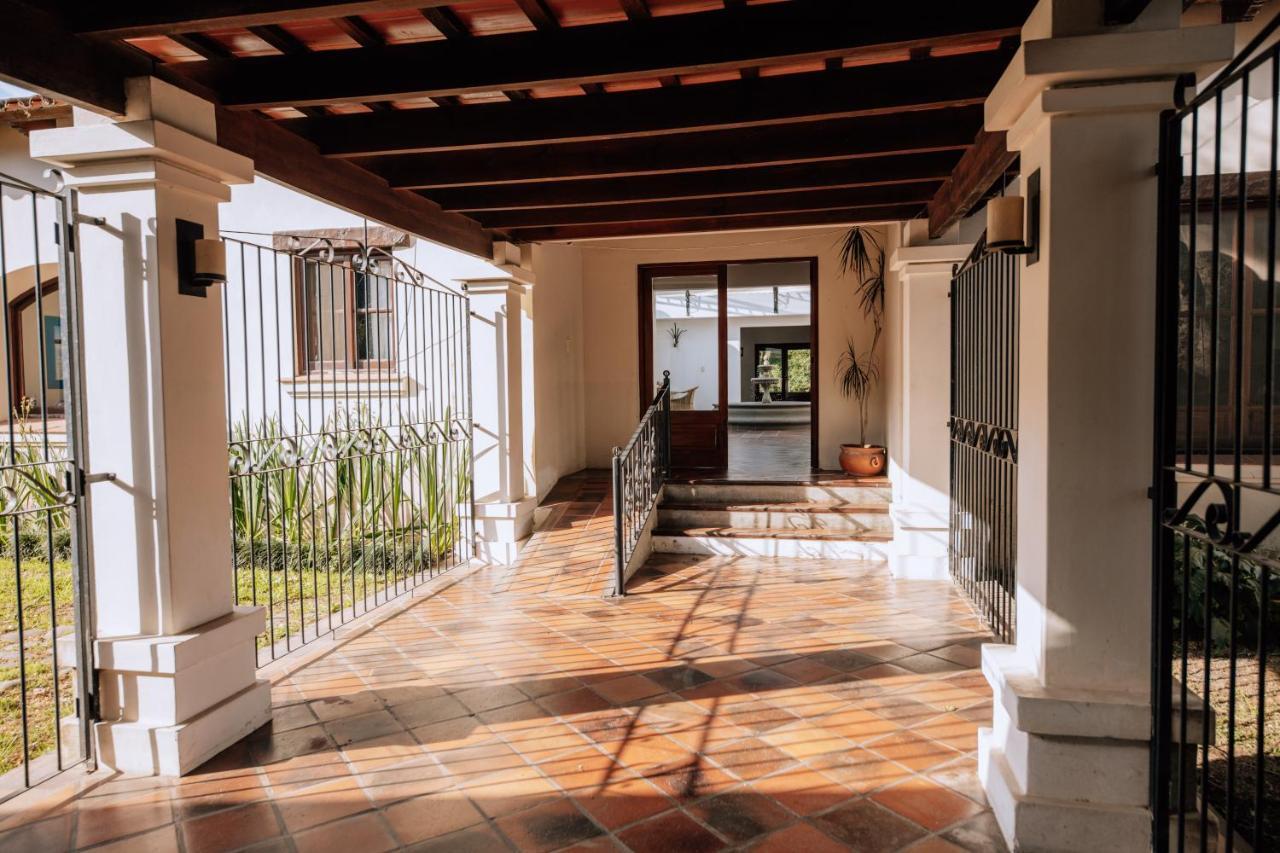 Hotel Torrontes San Lorenzo  Exterior photo