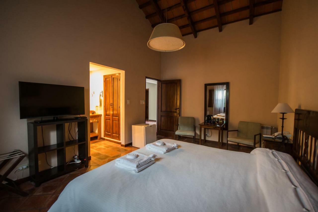 Hotel Torrontes San Lorenzo  Exterior photo